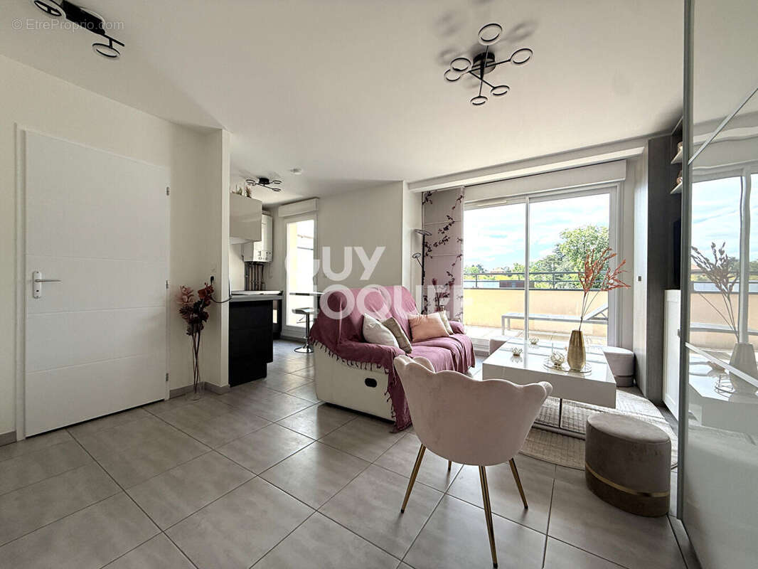Appartement à SAINT-ANDEOL-LE-CHATEAU