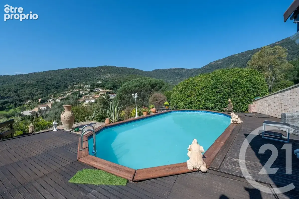 Maison 4 pièces 124 m² à vendre à Le Lavandou (83980) - photo 2