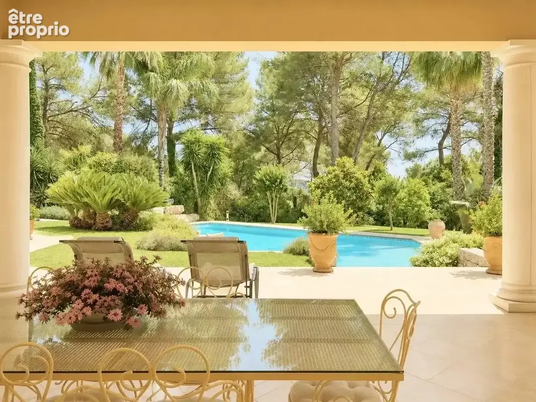 A vendre à  Mougins belle Propriété de 430 m² sur un Terrain de 5 500 m2 - photo 5