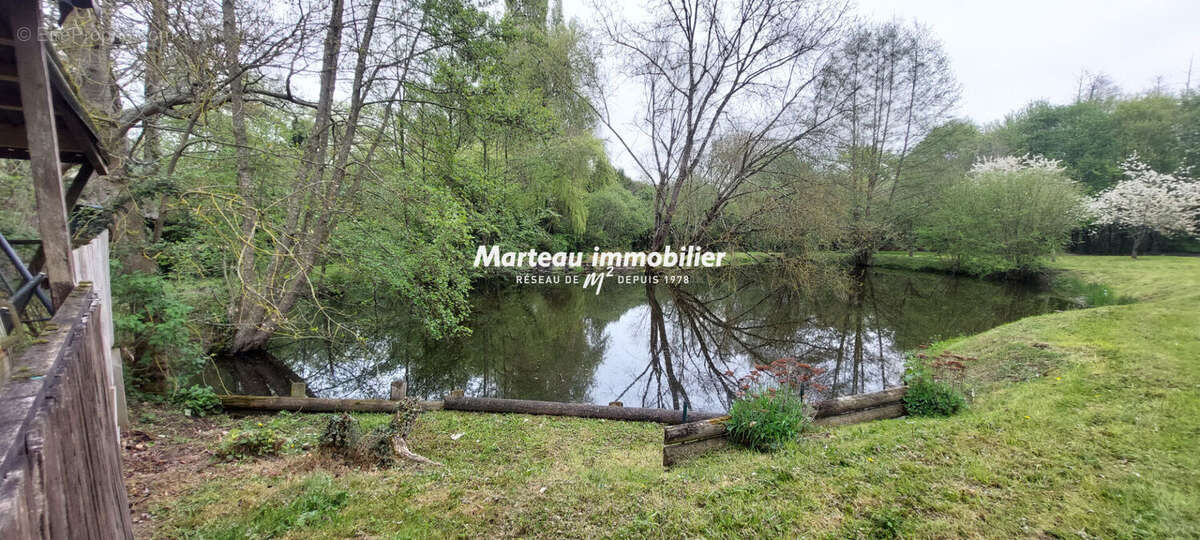 Terrain à SAINT-PIERRE-DU-LOROUER