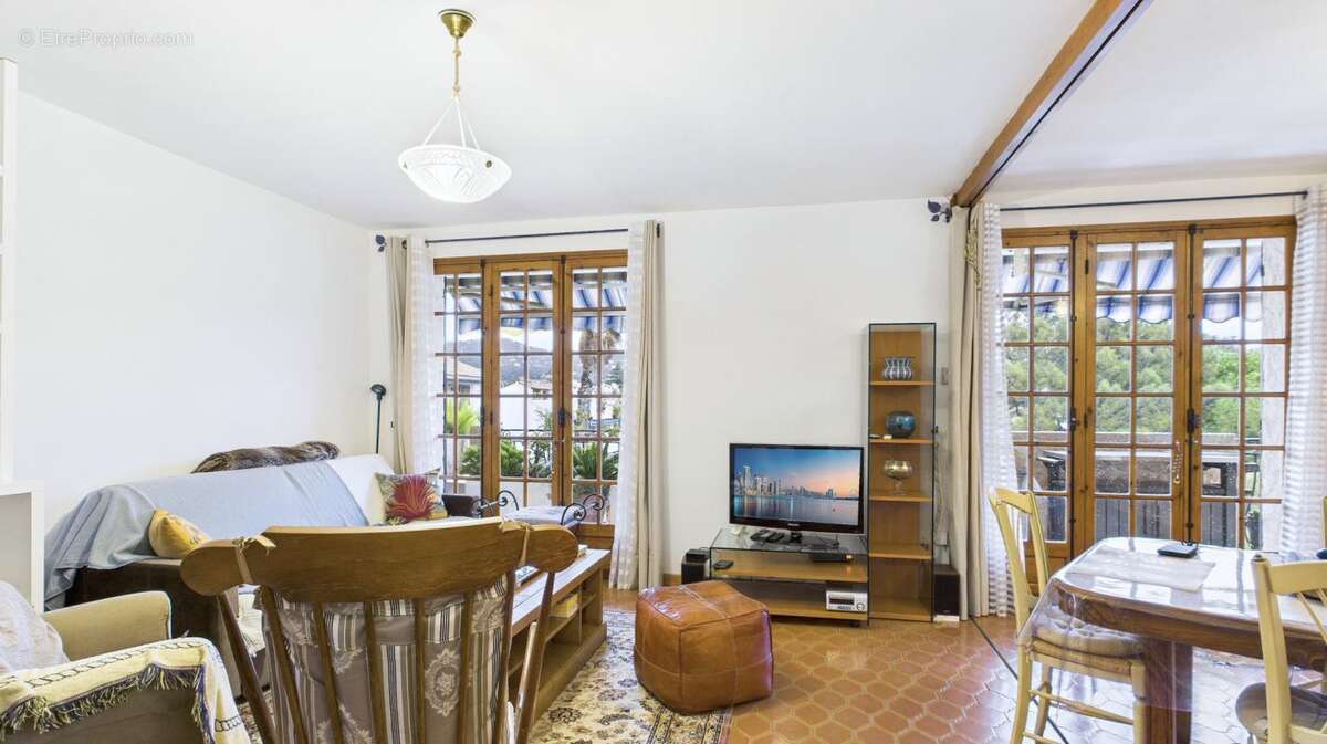 Appartement à CARQUEIRANNE