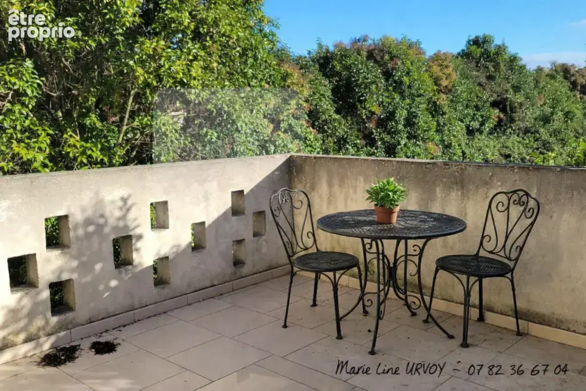 13550 Paluds de Noves -  SPECIAL INVESTISSEUR - Appartement T3 loué  de 73 m² avec terrasse et parking - photo 1
