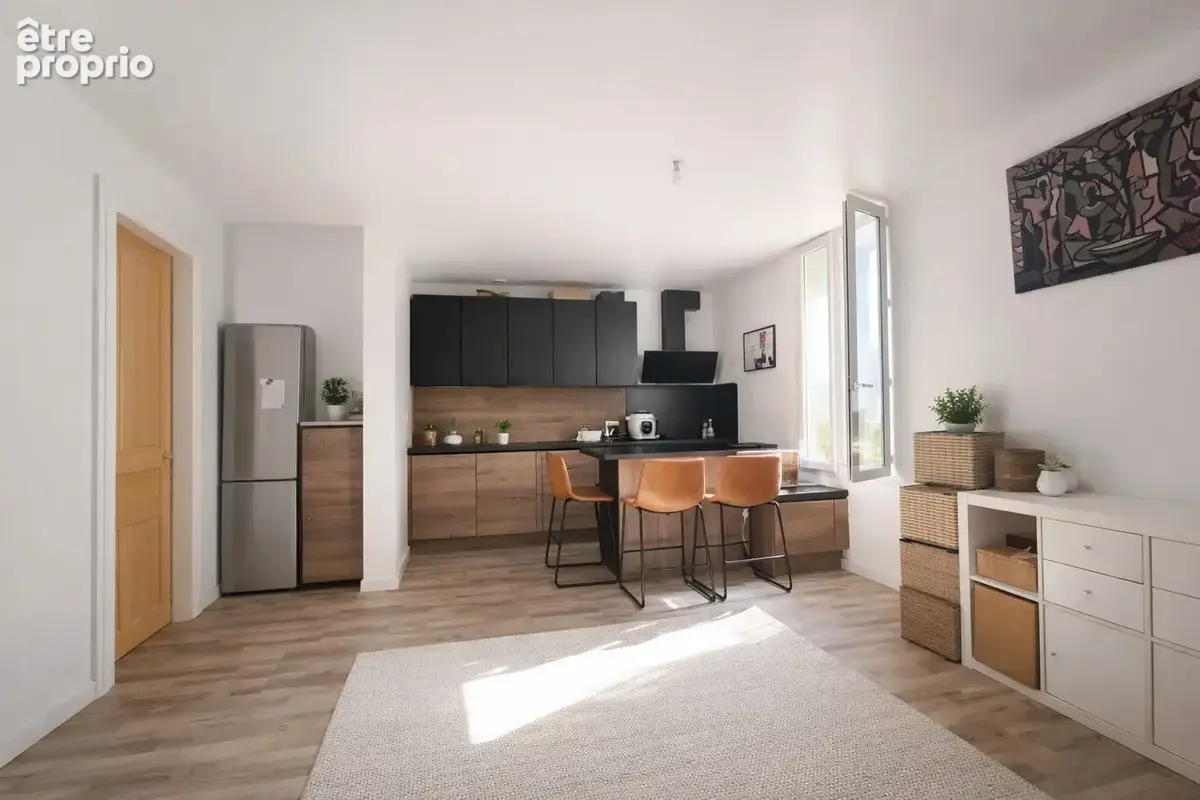 Appartement T4 de 85m² avec terrasse et 2 places privatives - photo 3