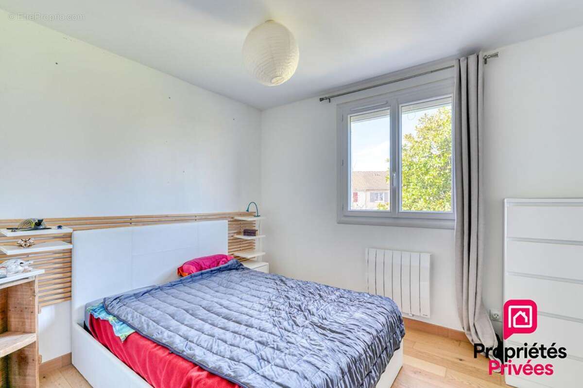 Maison à DECINES-CHARPIEU