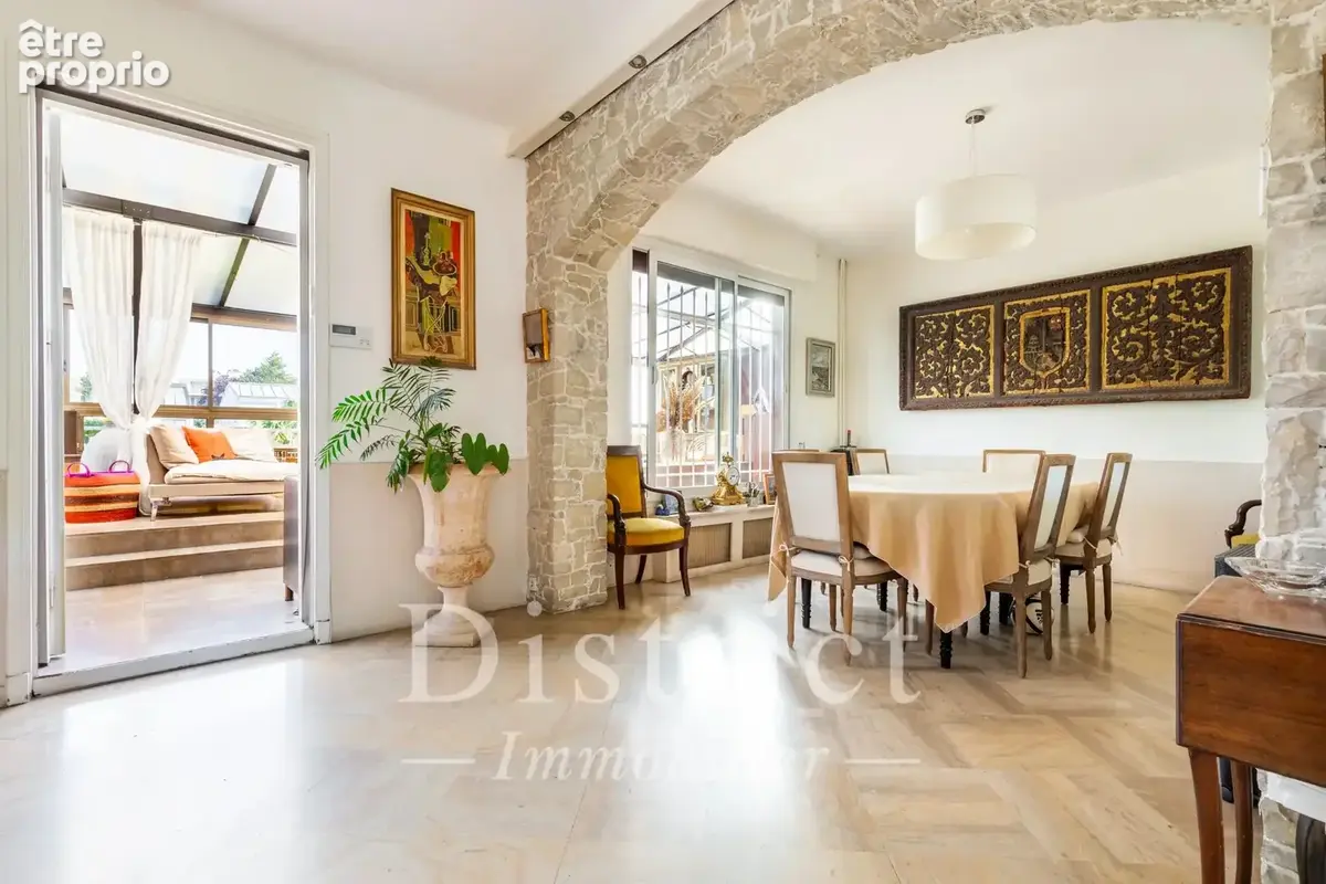 Belle propriété sur les bords de Marne. Maison de 432 m² sur 917 m² de terrain. - photo 7