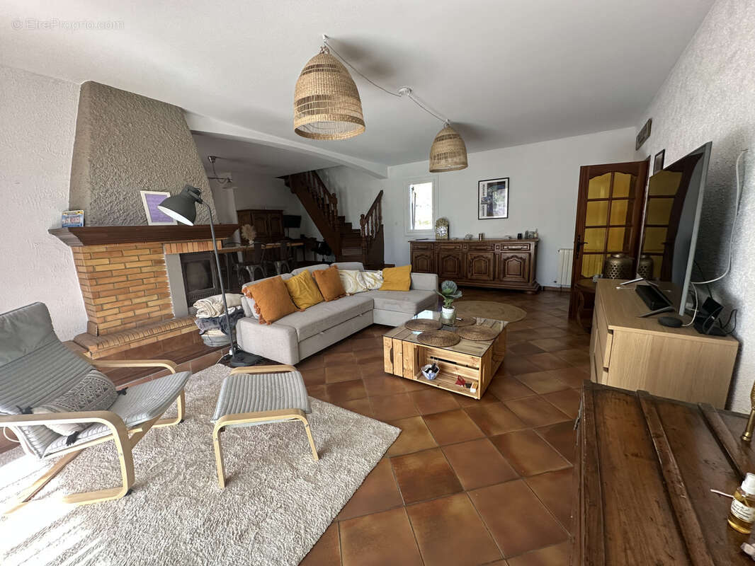 Maison à SOLLIES-PONT