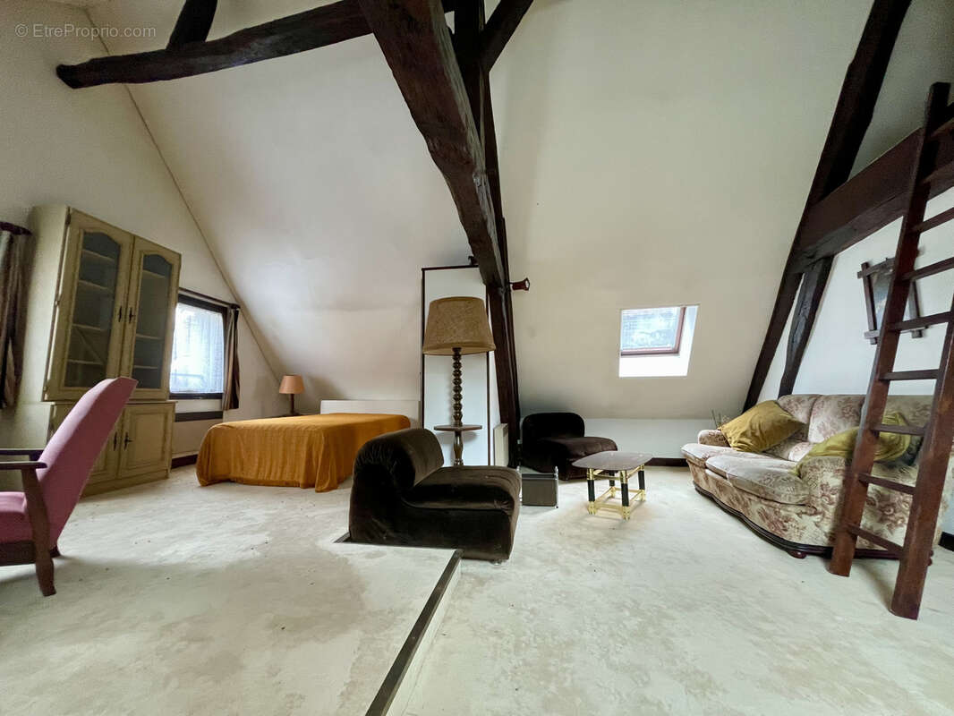 Autre à SAINT-FLORENTIN