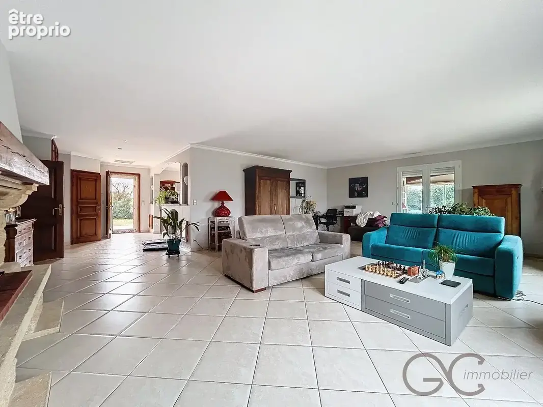 Maison 200 m² à Thezan-Les-Beziers  - photo 6