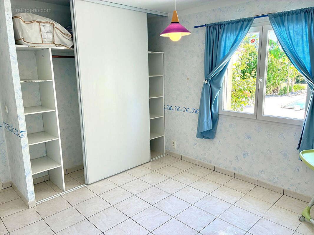 Maison de plain-pied avec piscine au Temple Sur Lot - photo 7