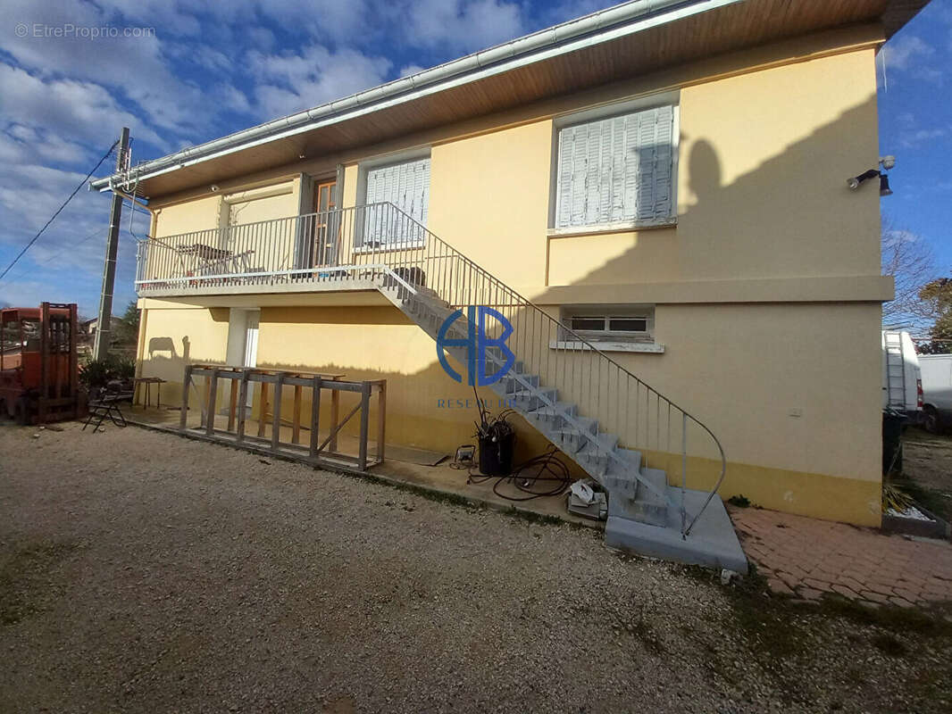 Maison à BEAUREPAIRE