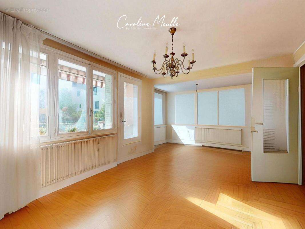 Appartement à LYON-8E