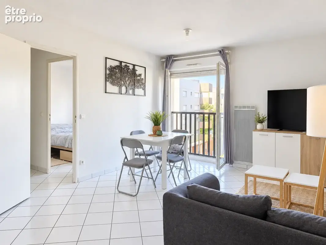 Bordeaux   proche quais   t2 44 m2 avec parking   vendu loué - photo 2