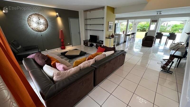 Maison à KOUROU