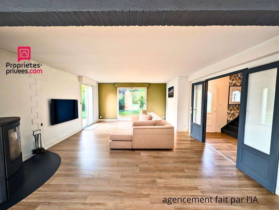 Maison à SAINTE-LUCE-SUR-LOIRE