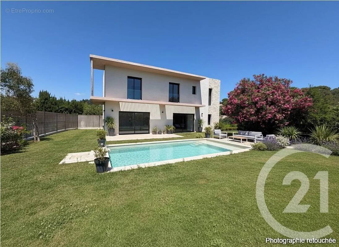 Maison à MOUGINS