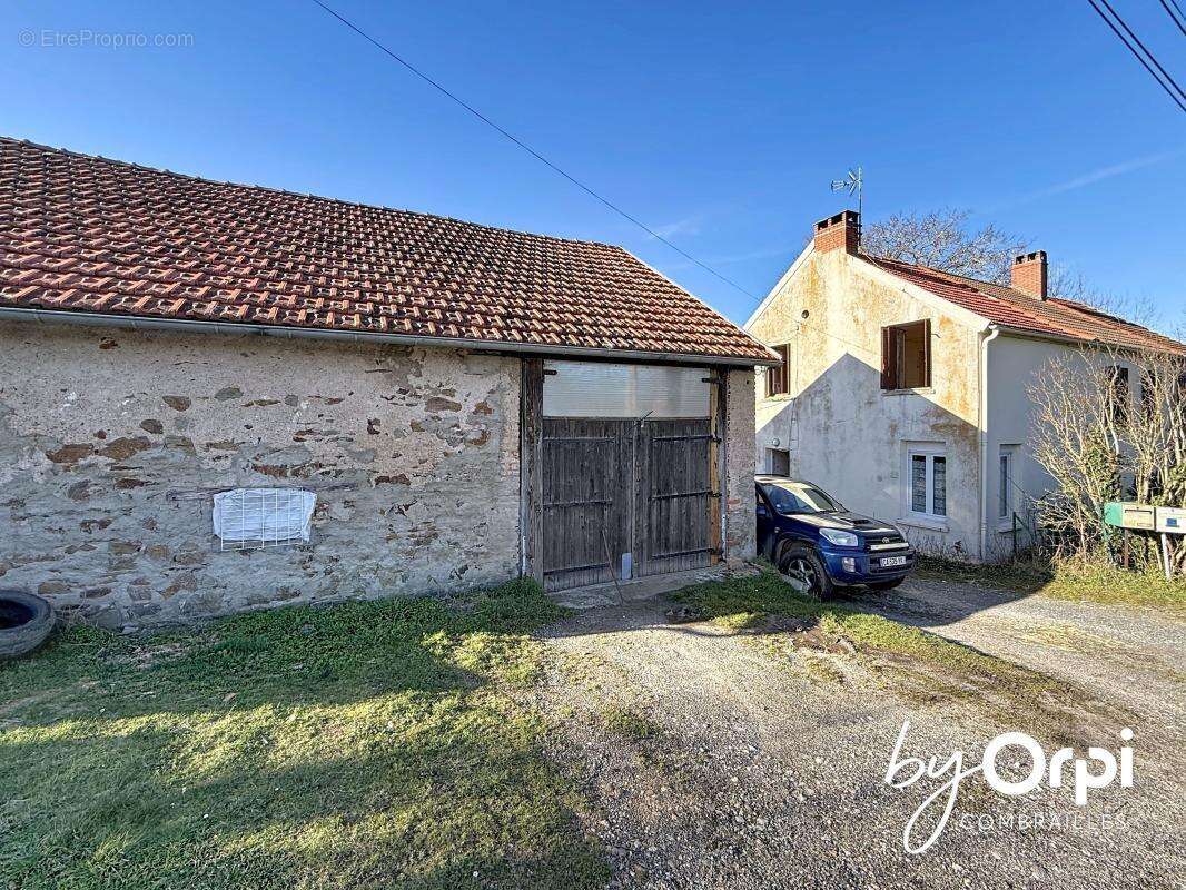 Maison à SAINT-ELOY-LES-MINES