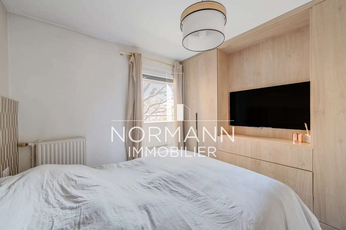 Appartement à LEVALLOIS-PERRET