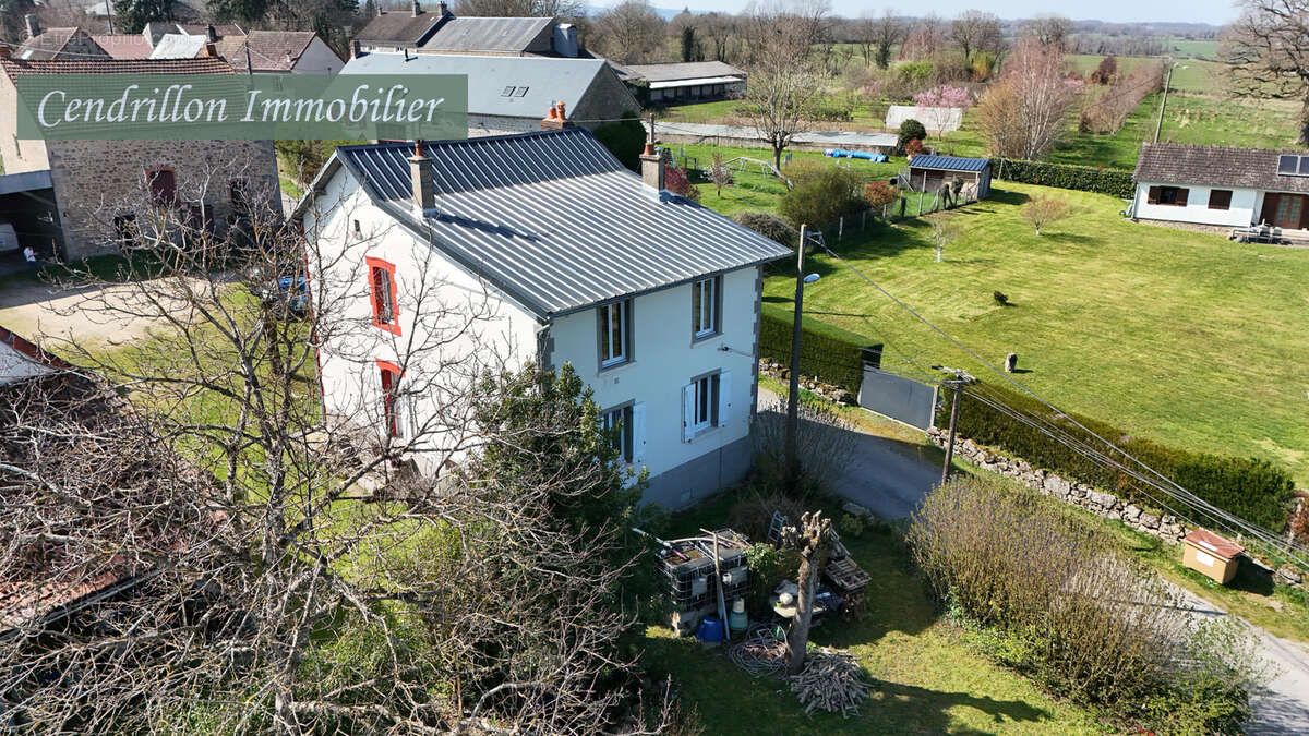 Maison à AHUN