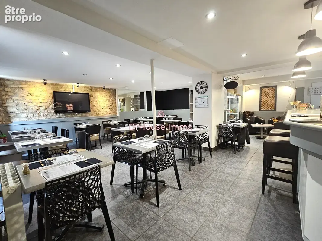 Commerce 165 m² à vendre à Saint-Savin (86310) - photo 10