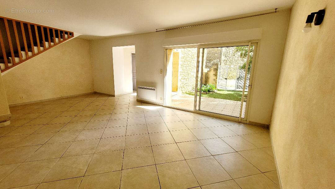 Maison à SERIGNAN-DU-COMTAT