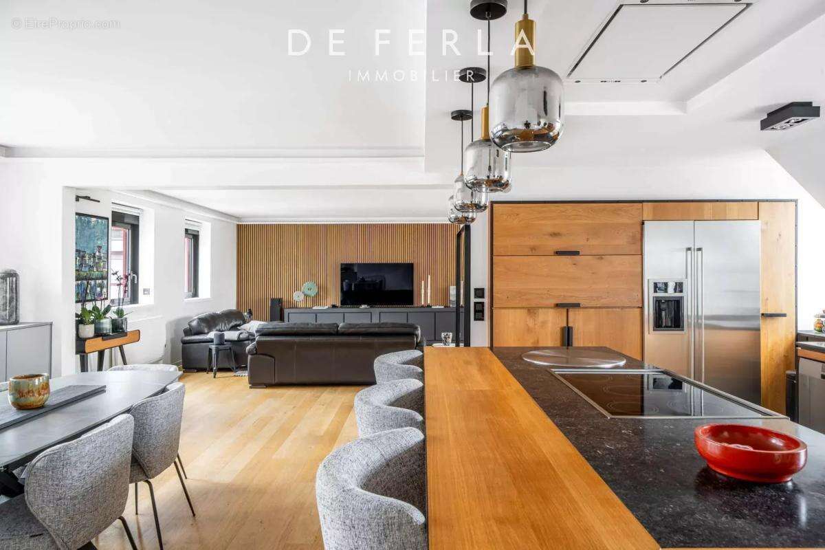 Appartement à PARIS-14E