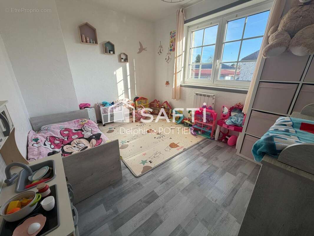 Maison 79 m² à Crepy-En-Valois  - photo 6