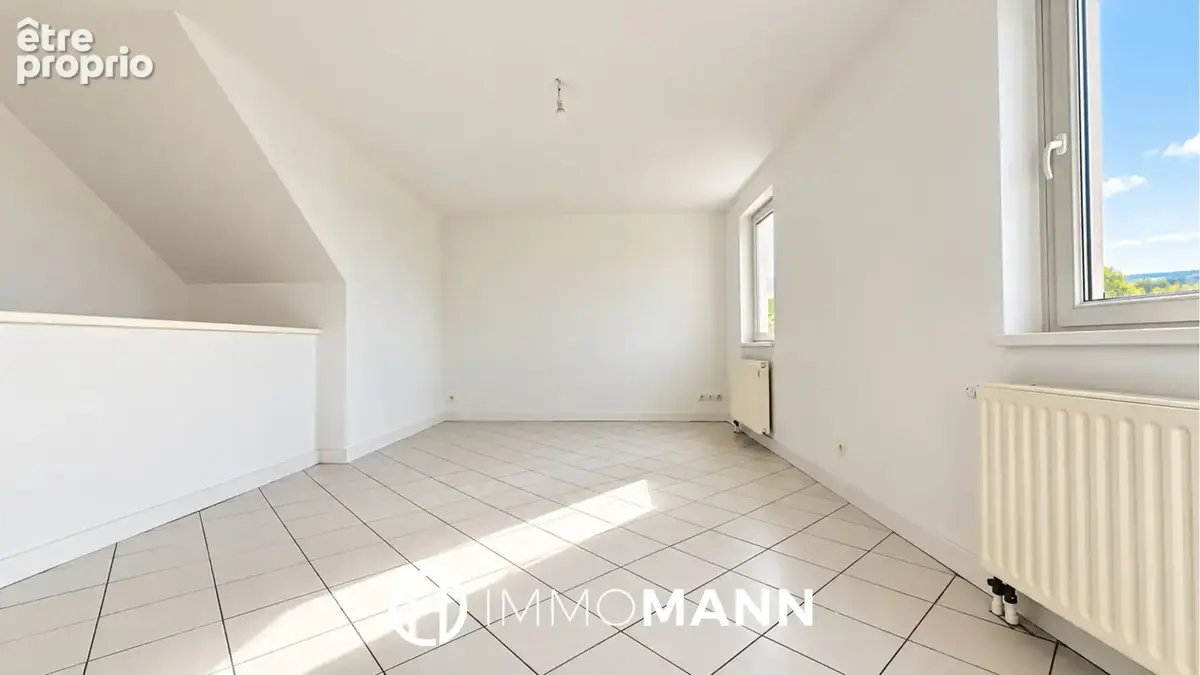 Duplex inversé avec jardin, terrasses, garage et parking - photo 12