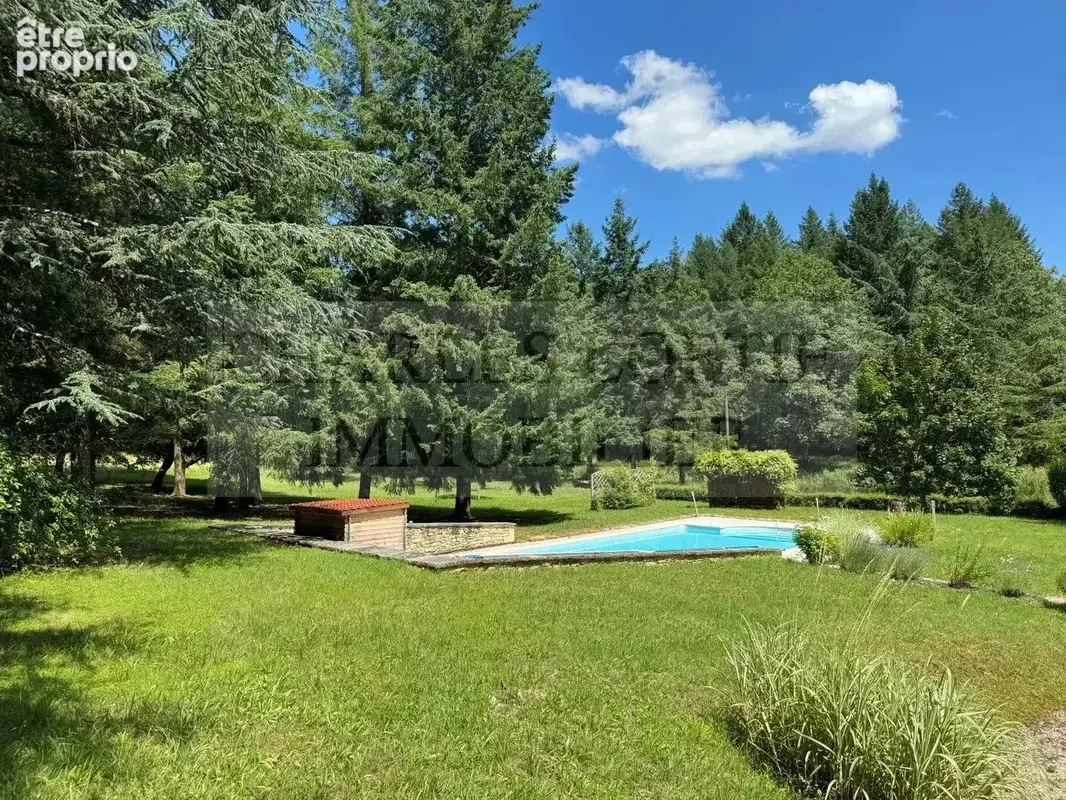 Maison, grange et piscine sur 1,2 ha en Bouriane - photo 7