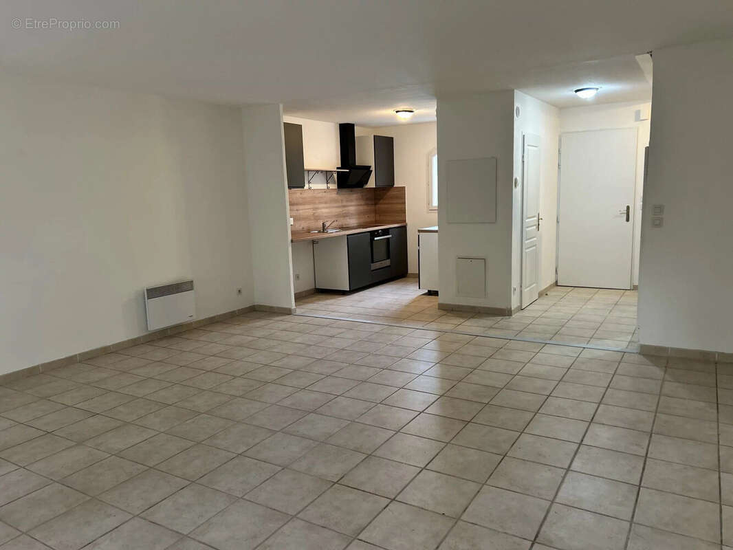 Appartement à MALLEMORT