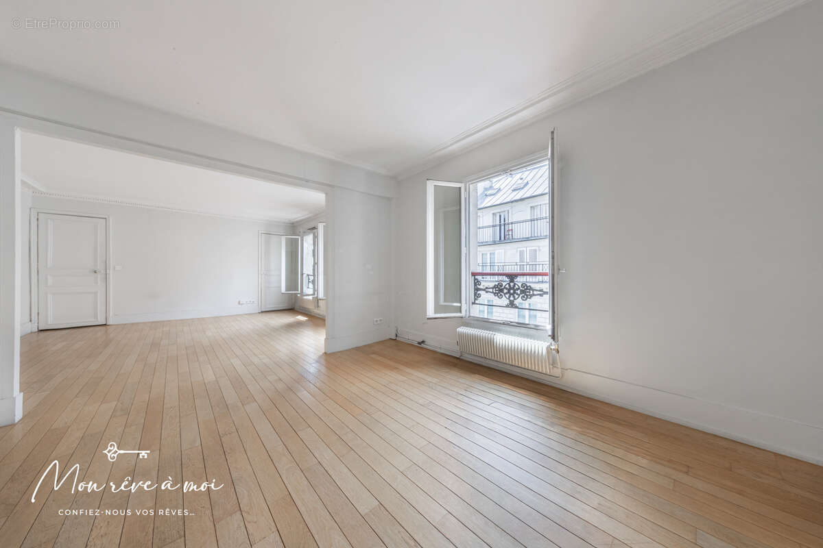 Appartement à PARIS-9E