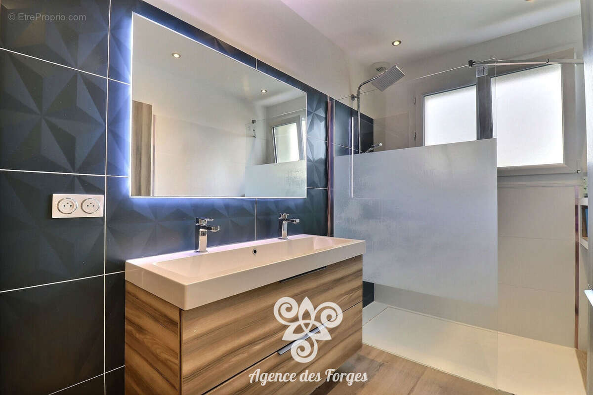 Maison à LA HAIE-FOUASSIERE