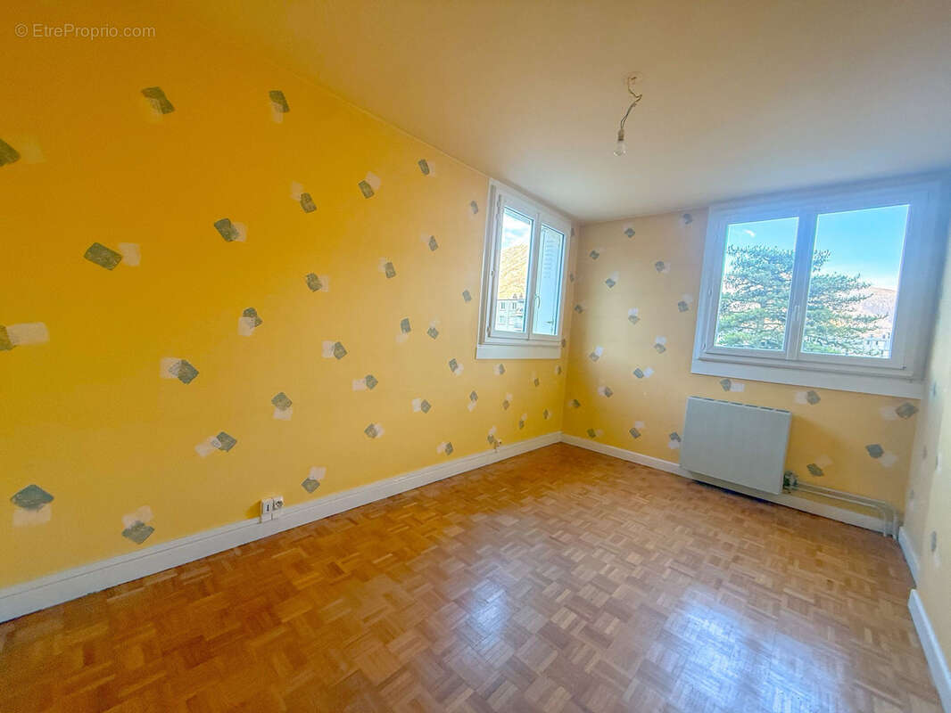 Appartement à FONTAINE