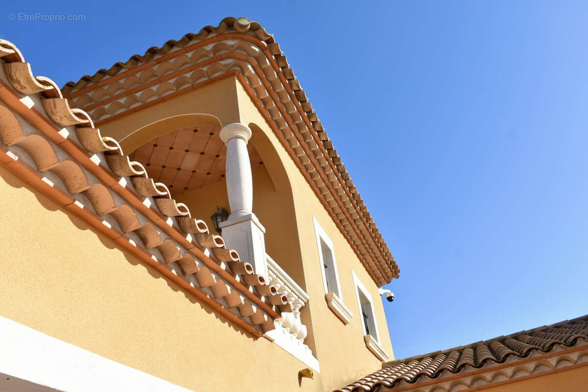 Maison à NISSAN-LEZ-ENSERUNE