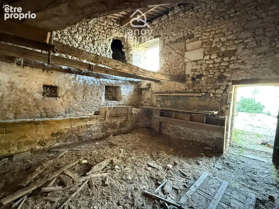 Maison charentaise en pierres à rénover La Couronne (15 min - photo 4