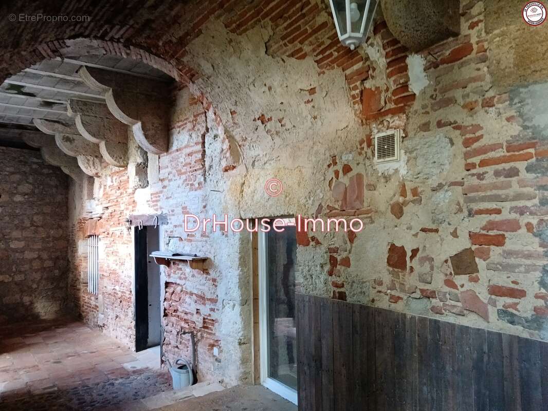 Maison à SAINT-SIXTE