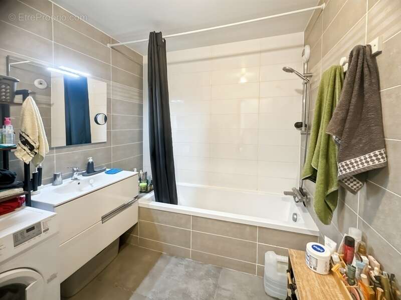 Appartement à POISY