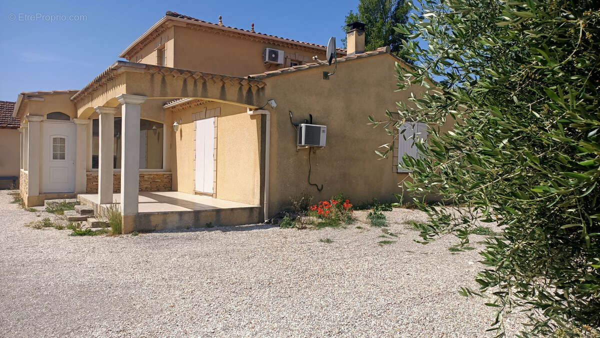 Appartement à SORGUES