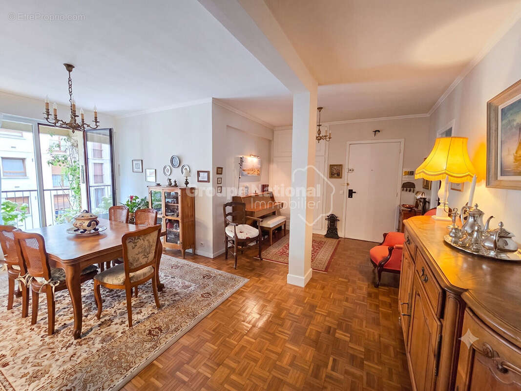 Appartement à VERSAILLES