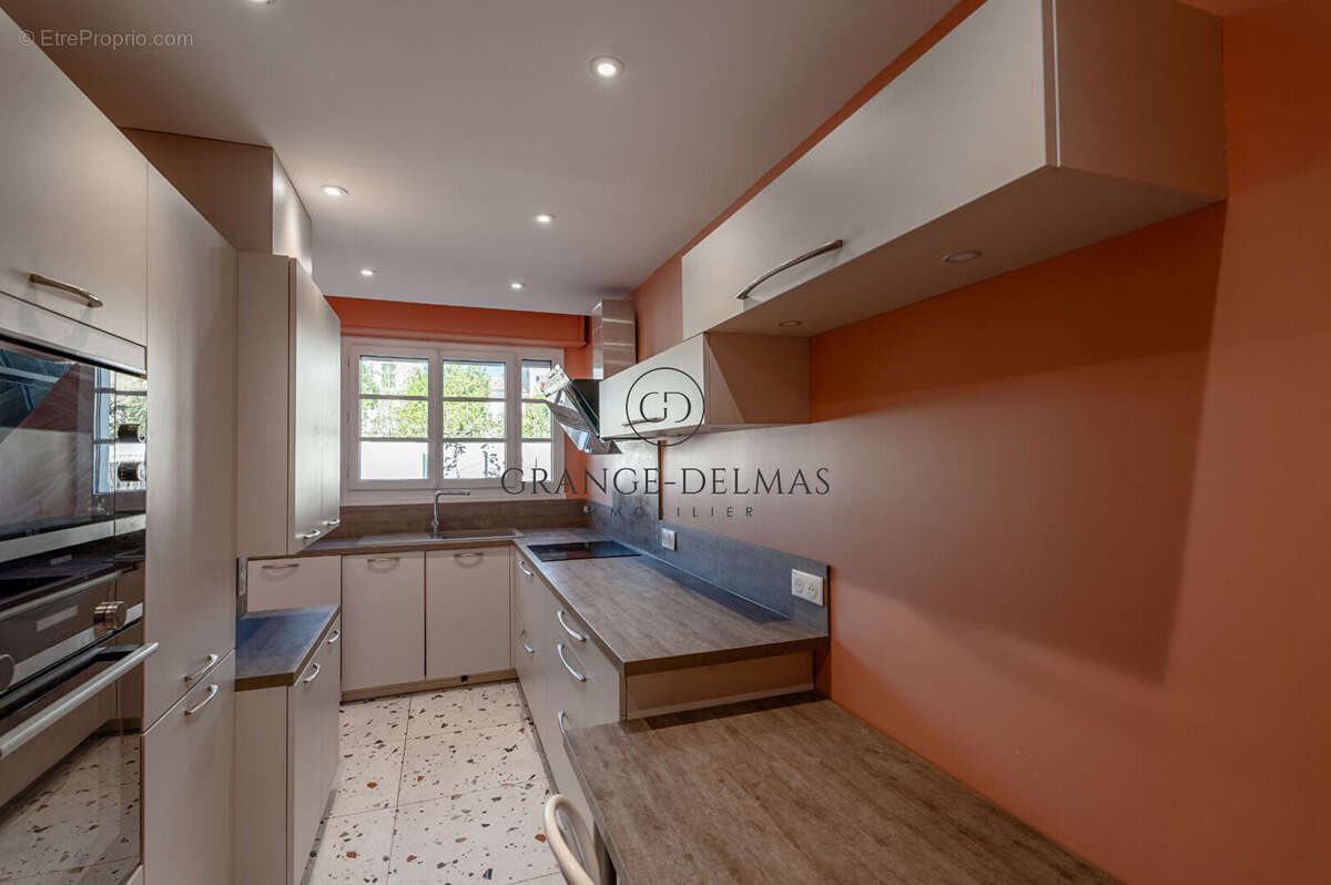 Appartement  DARCHAND avec terrasse et garage - SAINT SEURIN - photo 4