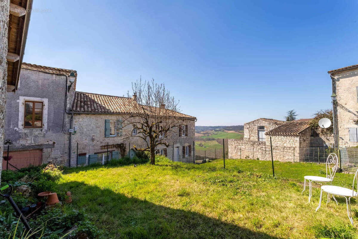 Maison de village avec dépendance et jardin - photo 38