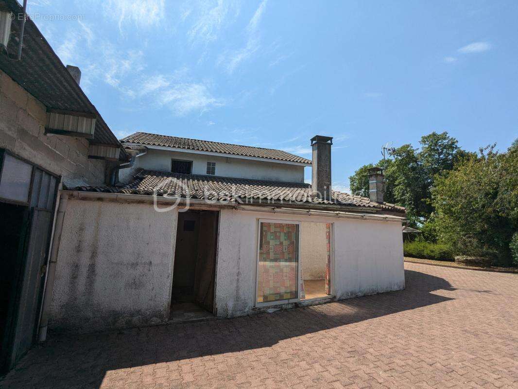 2 Maisons    proche St Emilion      de 150 m2 et 100m2                180000€        St Pey D'armens - photo 28