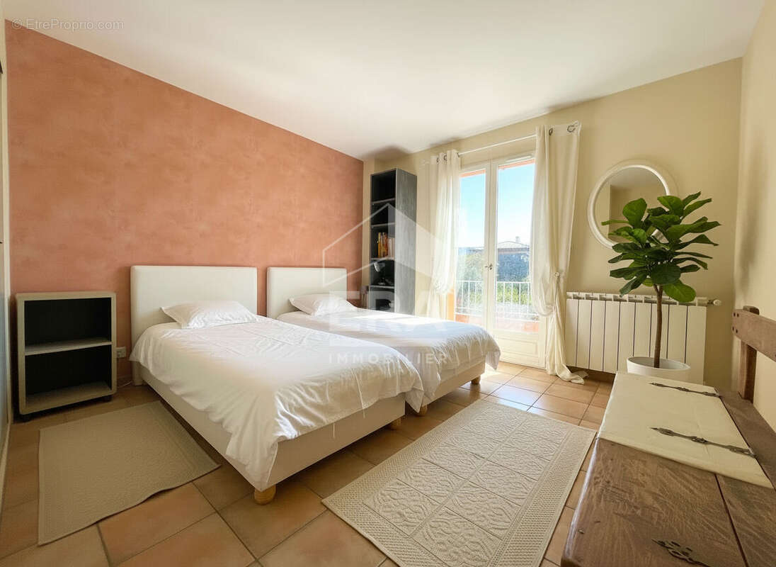 Maison à PERNES-LES-FONTAINES