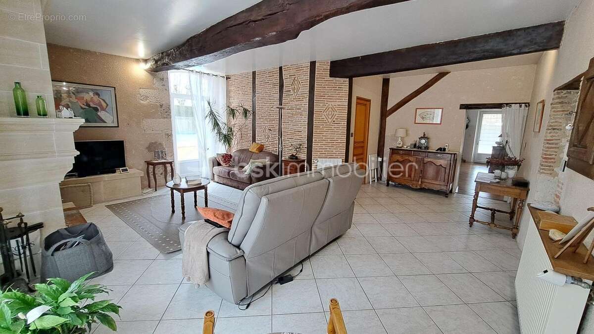 Maison à SAINT-ASTIER