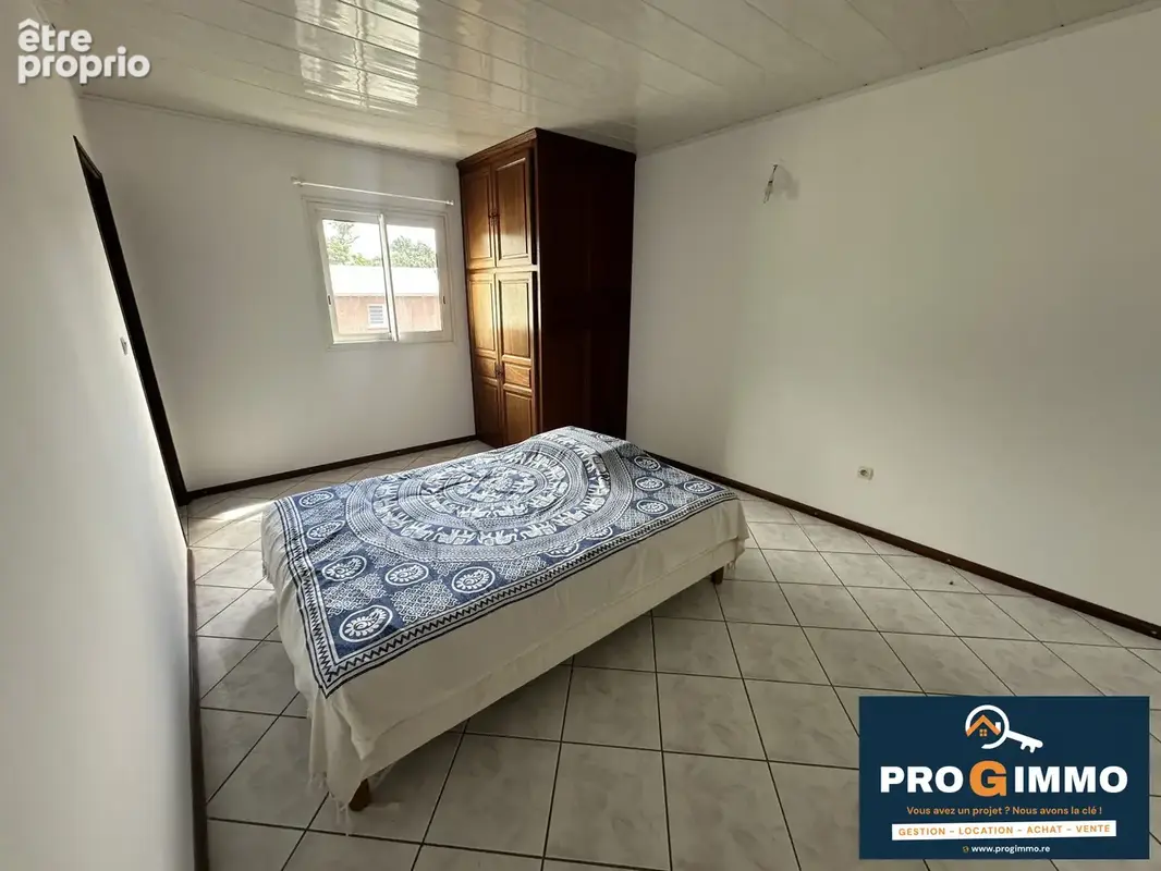 Maison 135 m² à Saint-Benoit  - photo 3