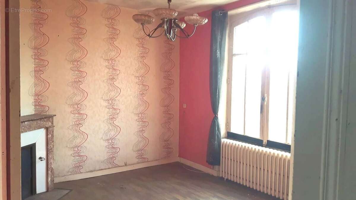 Maison à BUSSIERE-POITEVINE