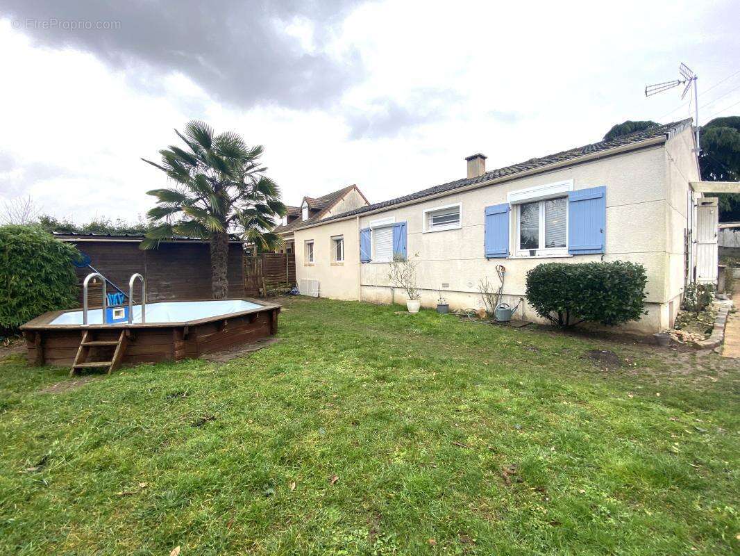 Maison à LIMETZ-VILLEZ