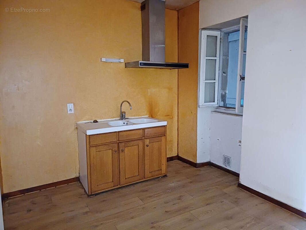 Appartement à BAGNAC-SUR-CELE