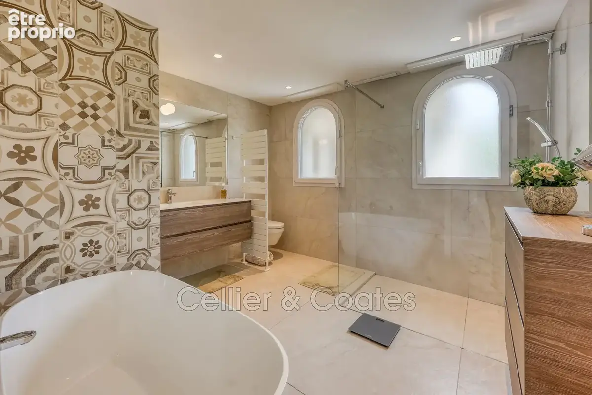 Maison 204 m² à Bormes-Les-Mimosas  - photo 8