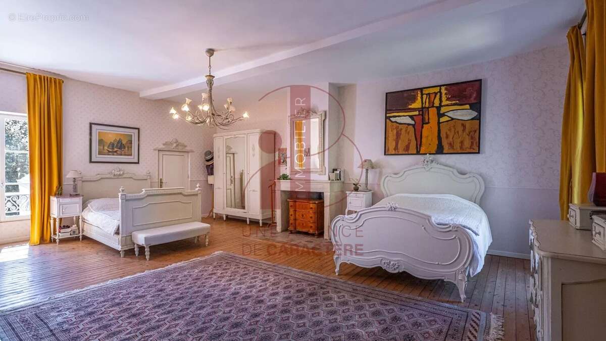 Maison à FONTAINEBLEAU