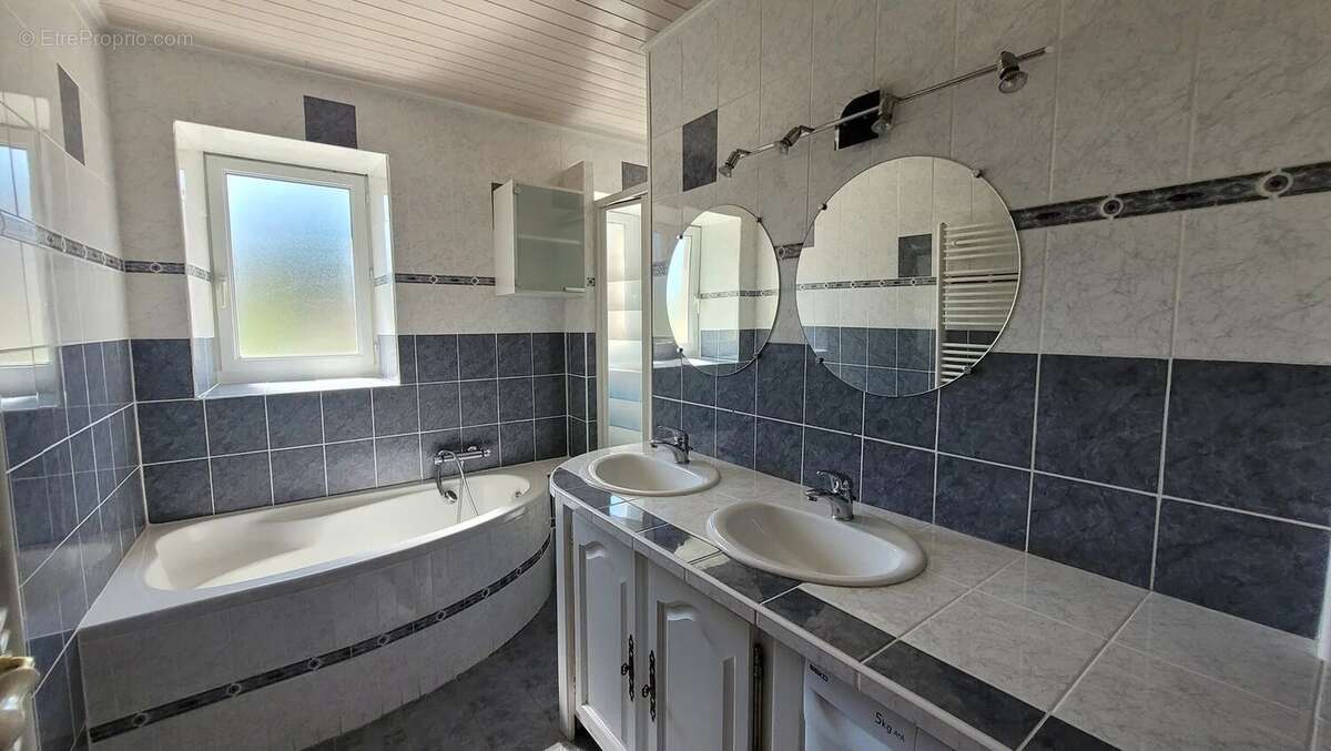Appartement T3 avec balcon, garage et jardin privatif à Saint Agrève - photo 12